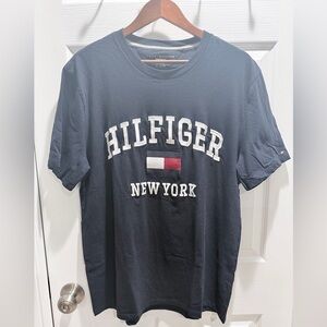 Tommy Hilfiger Logo Tee Men’s XL – Navy Embroidered Spell‑Out New York Shirt